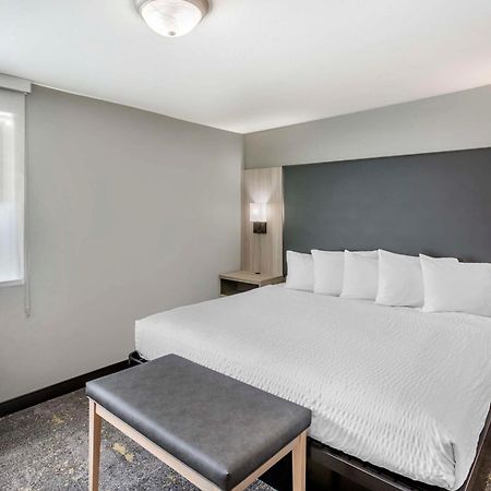 Best Western Plus Weston Inn Logan Eksteriør billede