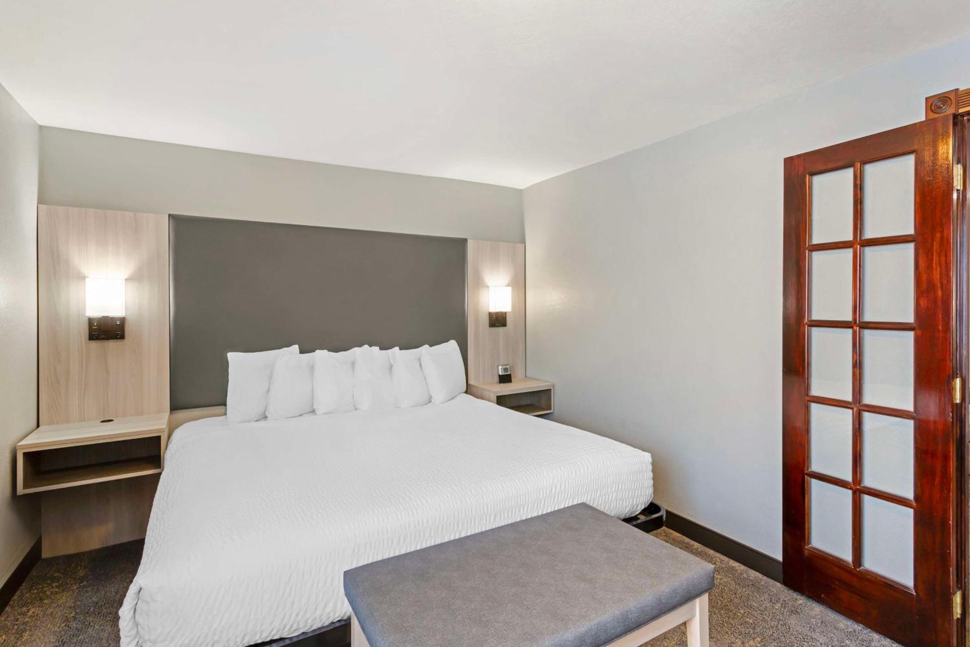Best Western Plus Weston Inn Logan Eksteriør billede